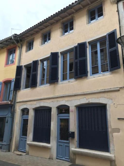 La Maison De Lea, Chambres D'Hotes De 14 Couchages Tournus Eksteriør billede