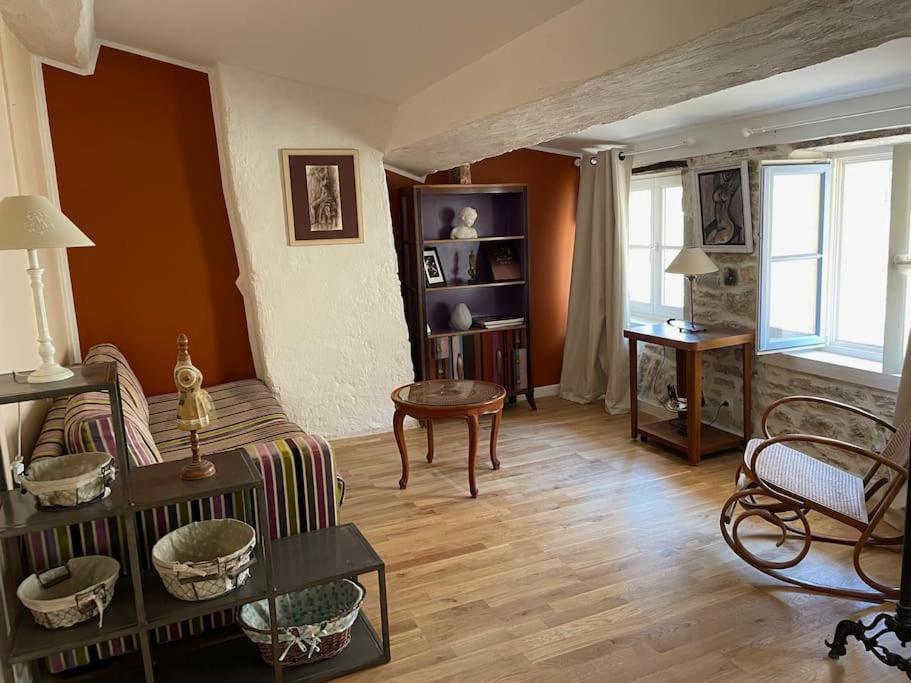 La Maison De Lea, Chambres D'Hotes De 14 Couchages Tournus Eksteriør billede