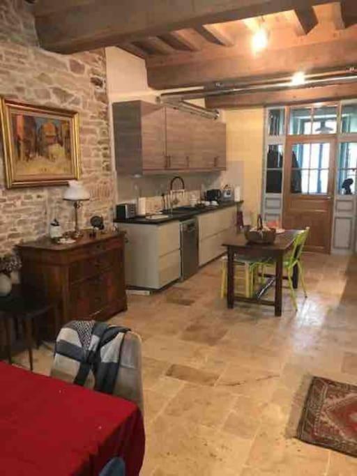 La Maison De Lea, Chambres D'Hotes De 14 Couchages Tournus Eksteriør billede