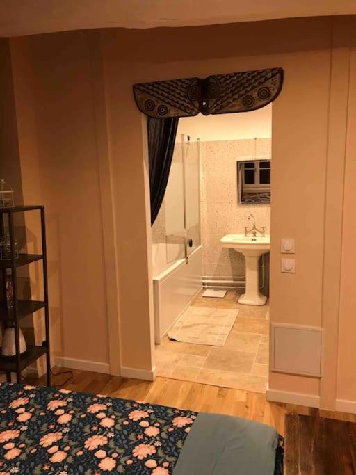 La Maison De Lea, Chambres D'Hotes De 14 Couchages Tournus Eksteriør billede